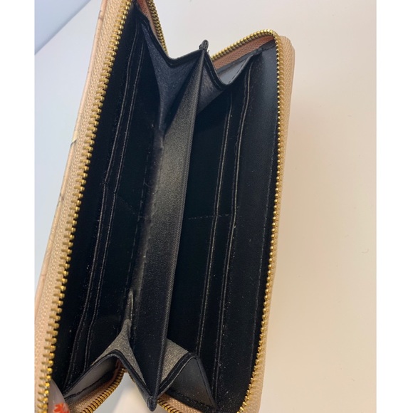 ✨NWOT✨ Monaco Design Wallet - Picture 4 of 4